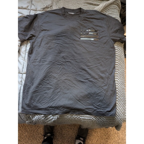 Givenchy Sz L Large Black Tee Metal Flag Embellishment AUTHENTICATION byRealReal
